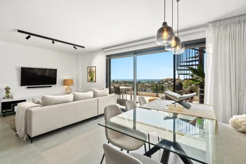Discover Luxury Living in Estepona's Oasis-RDR467