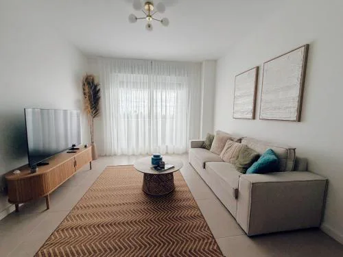 Elegant apartment with pool and parking by beBalmy
