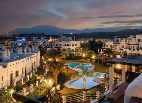 Estepona Apartment at Sunset Golf - Pool And Parking