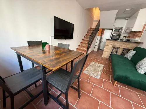 Estepona Old Town home, just 5 min Walk to Beach