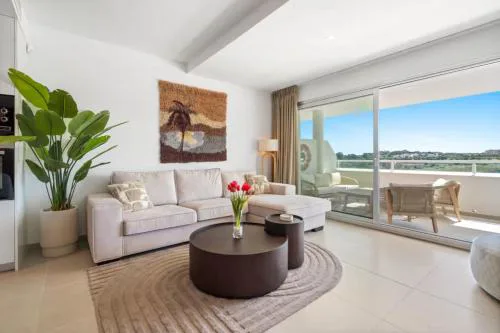 Family Friendly 3BR Apartment l Pool and Terrace