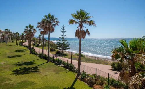 Fantastic beachfront apartment