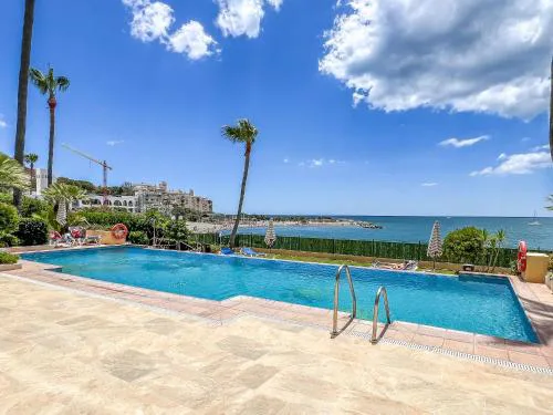 Hanami El Coral Beach