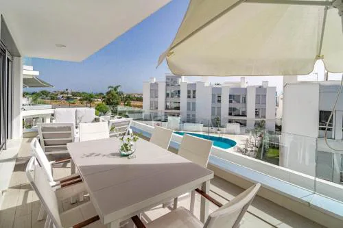 LM11.1A- Modern flat amazing views