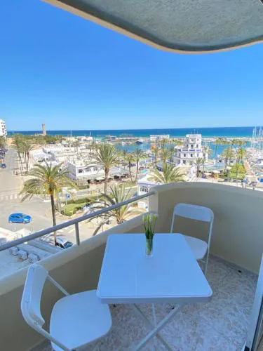 Lovely 1 bedroom apartment with sea views and pool