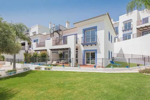 Luxury Penthouse Casa de Paraiso, sea view, pools, golf