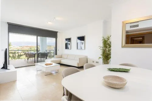 Mediterranean Swing - Acosta 8 Apartment