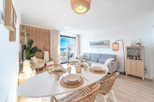 New duplex with sea view to Gibraltar & Africa and walking distance to the beach