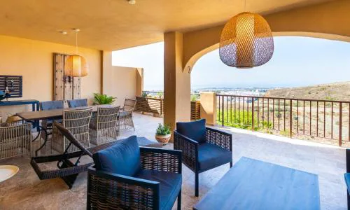 Newly Renovated Apartment with Amazing View