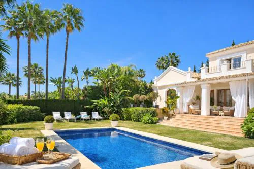 Noctua villa luxury paraíso estepona 001