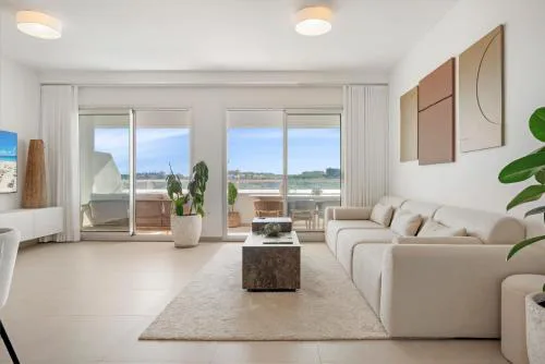 Oceana Gardens 3BR Panoramic View