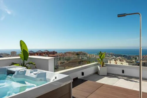 Penthouse Apt With Ocean View