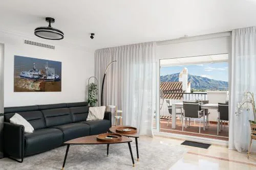 Penthouse in Paraíso Pueblo Style & Serenity