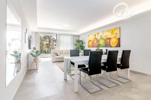 Room City Estepona Infinity 3BR & parking 2P