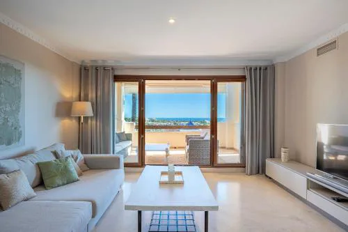 Sea view apartment El Paraiso Estepona