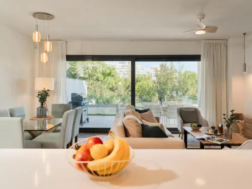 Spacious apartment with terrace and garden close to the sea