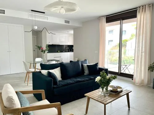 Stylish Boutique Apt Estepona - Relaxing stay Pool Free Parking