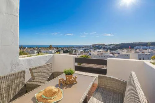 Sunset Sunshine Pool and Golf - Happy Rentals