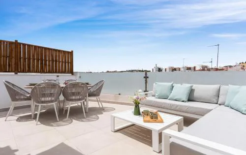 Terrace in Estepona by Costarentals - Ref M46