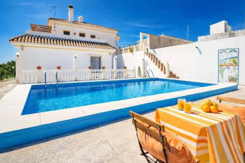 Villa Hermana del Sol by Lica
