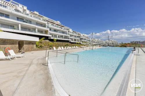 ViVi Homes - Lima Pool, Sunny Terrace & Beach