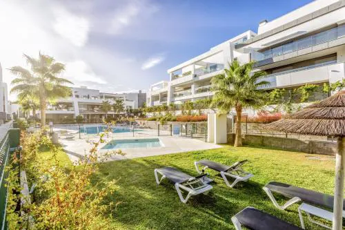 ViVi Homes - Sol Garden Pool, Terrace & Golf