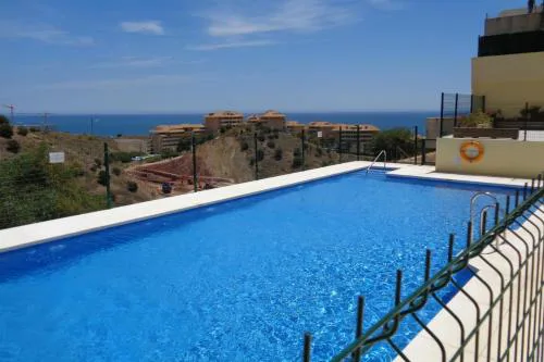 3 Bed Apartment Sleeps 5 - 2 Pools - Smart Tv