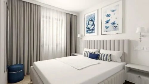 A top-floor modern apartment Located 100 meters from the beach