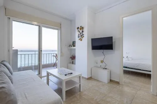 AA Guest - Sky Center BeachFront Sea Views Eco Apartment