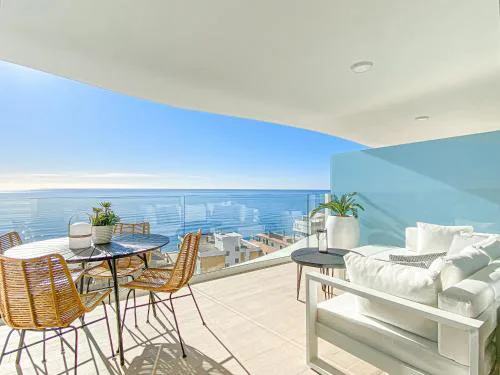 AMAZING SEA VIEWS - The Wave, Brand new apartment
