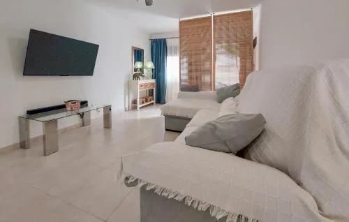 Beautiful Home In Fuengirola With Wifi