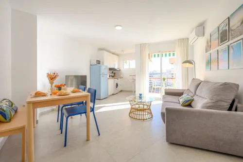 Burgos 2 Terrace, pool, parking by 10ToSea