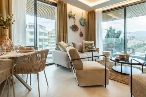 Elegant 2 bedroom gem with terrace and parking REMS