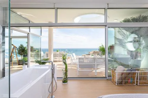 Ensuite Deluxe Jacuzzi & Parking Privado