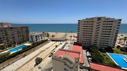 Estilo confort en Los Boliches con piscina parking
