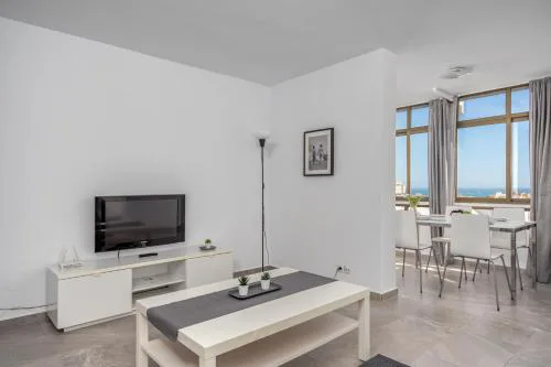 Fuengirola flat near the movida by Costarentals - Ref 170