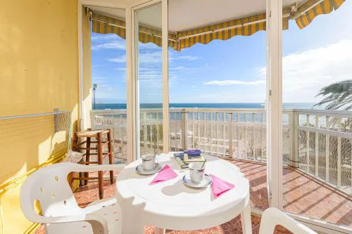 Great Location and Frontal Sea View Fuengirola