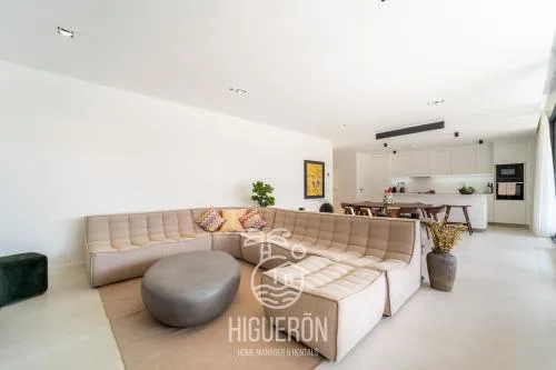 HigueronRentals The secret garden