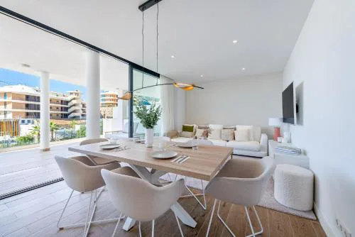 Luxury Apartment El Higueron West