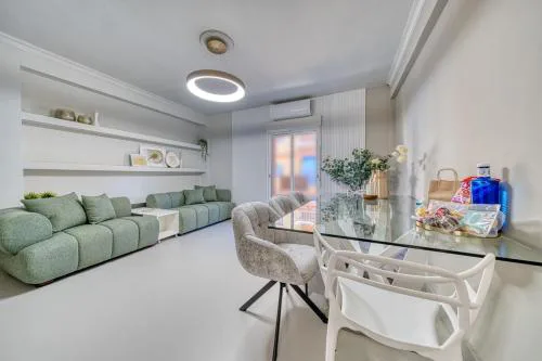 Luxury apartment with cinemaroom 600 mtr from the beach