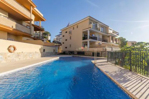 Luxury Apartment with Terrace Mountain Views Near Beach