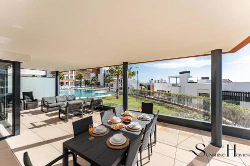 Luxury Beach Escape with Pools, Gym & Sauna