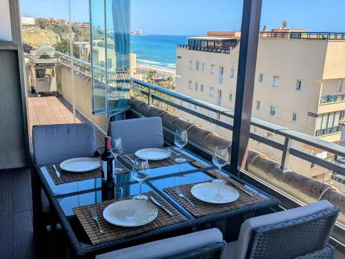Modern penthouse apartment – 1 min from the beach