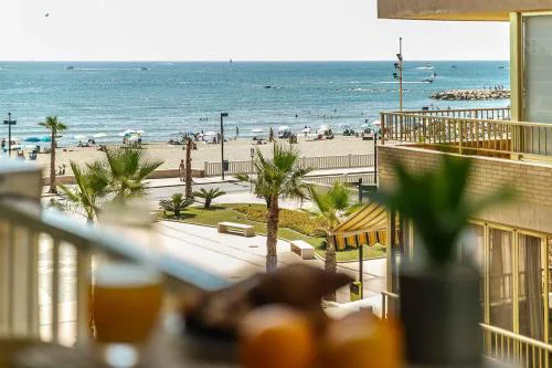 Premium Apartment Seaside Terrace by TuriVida