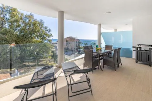 Relax on the Huge Terrace with Sea View 2 Mins to the Beach