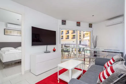 Shoreline apartment in Fuengirola by Costarentals - Ref 88