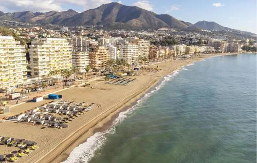 Stunning Apartment In Fuengirola