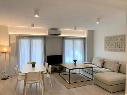 Apartamento nuevo, 3 dormitorios con terraza