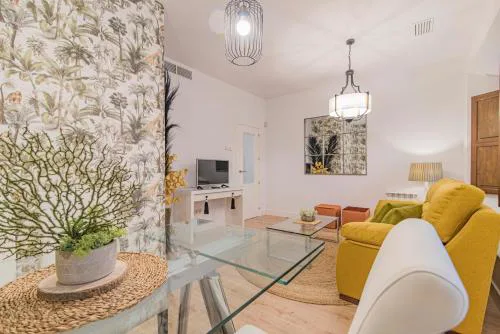 Apartamento turístico con patio en el centro QH Plaza de la Trinidad