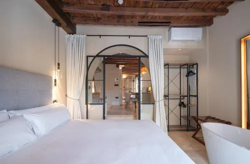 Calm Suites Babole